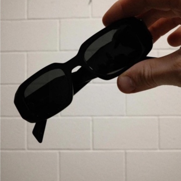 Other - Men's Black Rectangle Sunglasses - Timeless Matte Frame